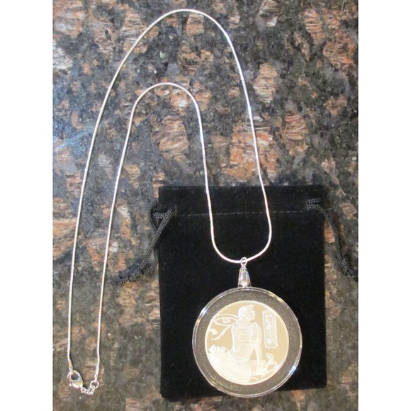 Ancient Egyptian Cleopatra COIN/PENDANT (Air Tight Capsule) silver necklace - Picture 4 of 8